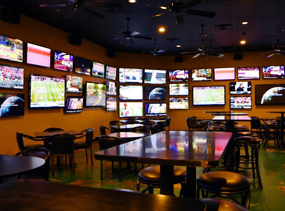 Santisi Brothers Pizzeria & Sports Grill Image