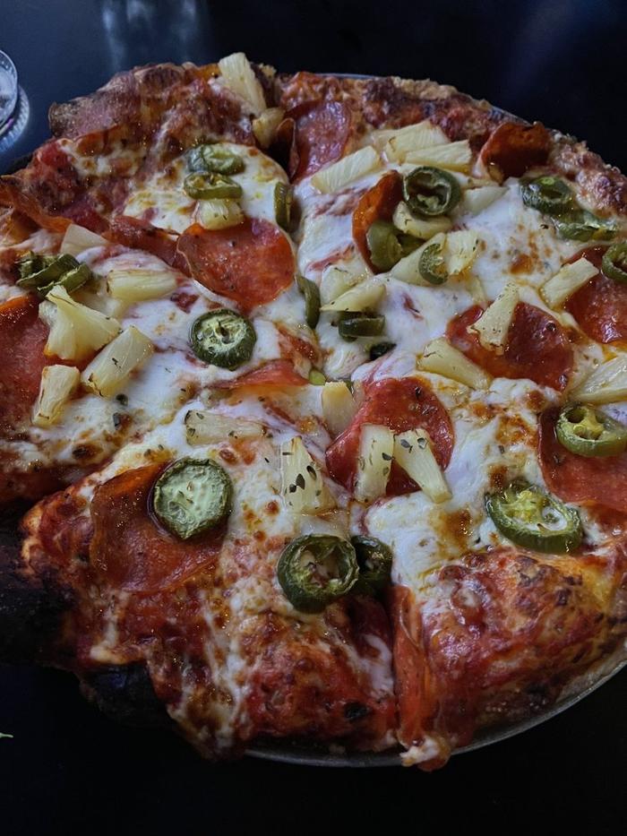 Santisi Brothers Pizzeria & Sports Grill Image