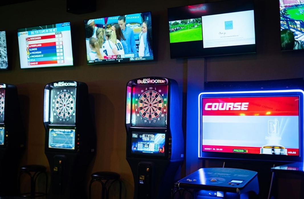 Santisi Brothers Pizzeria & Sports Grill Image