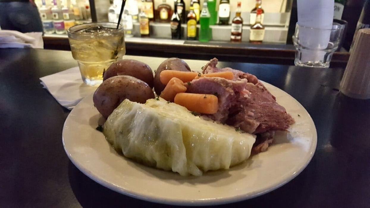 Santisi Brothers Pizzeria & Sports Grill Image