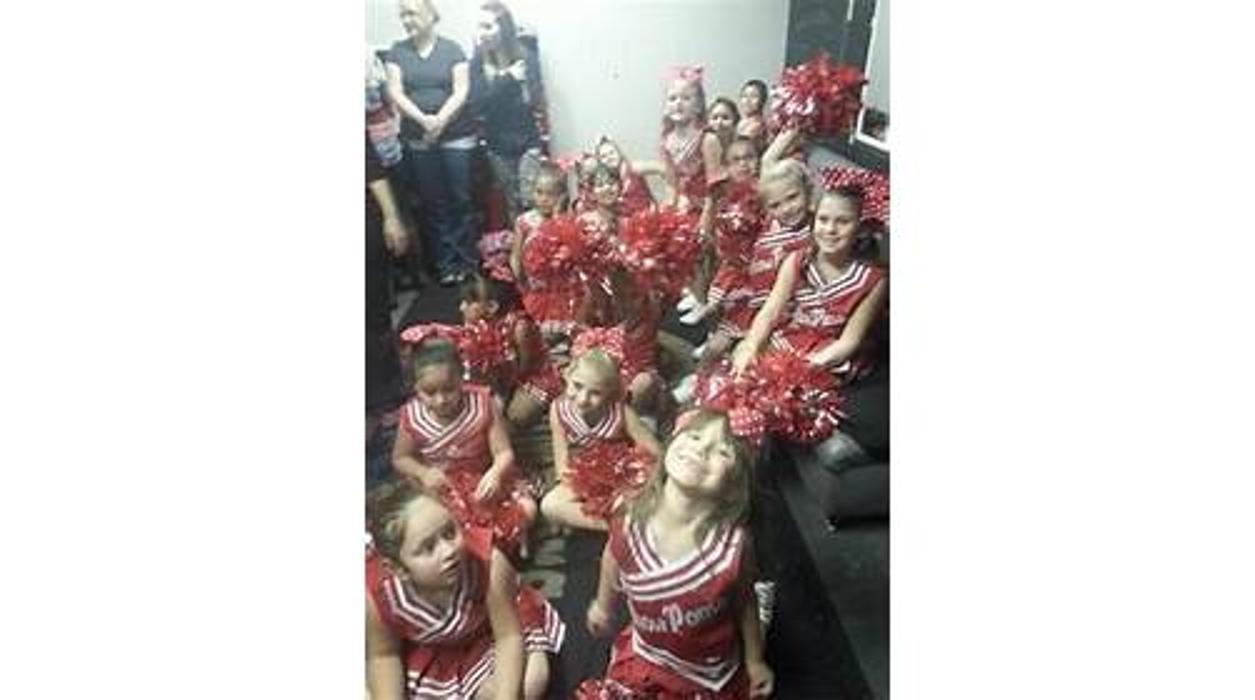 Show Poms Dance & Cheer Teams - Midland, TX