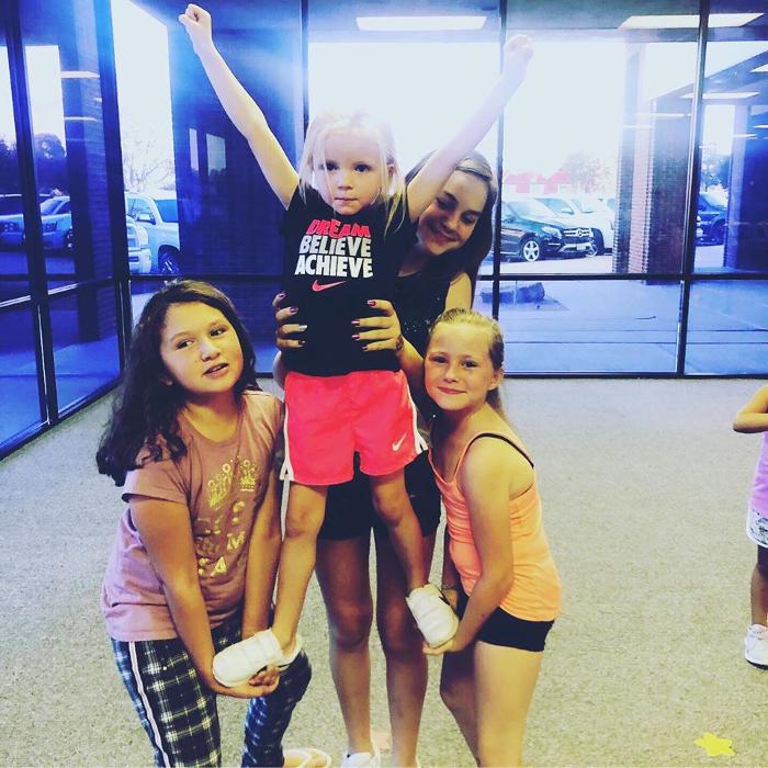 Show Poms Dance & Cheer Teams - Midland, TX