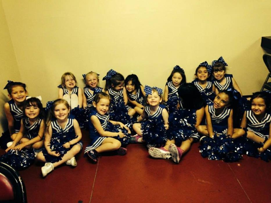 Show Poms Dance & Cheer Teams - Midland, TX