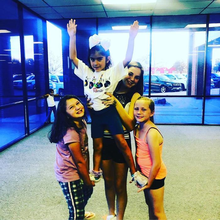 Show Poms Dance & Cheer Teams - Midland, TX