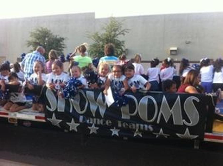 Show Poms Dance & Cheer Teams - Midland, TX
