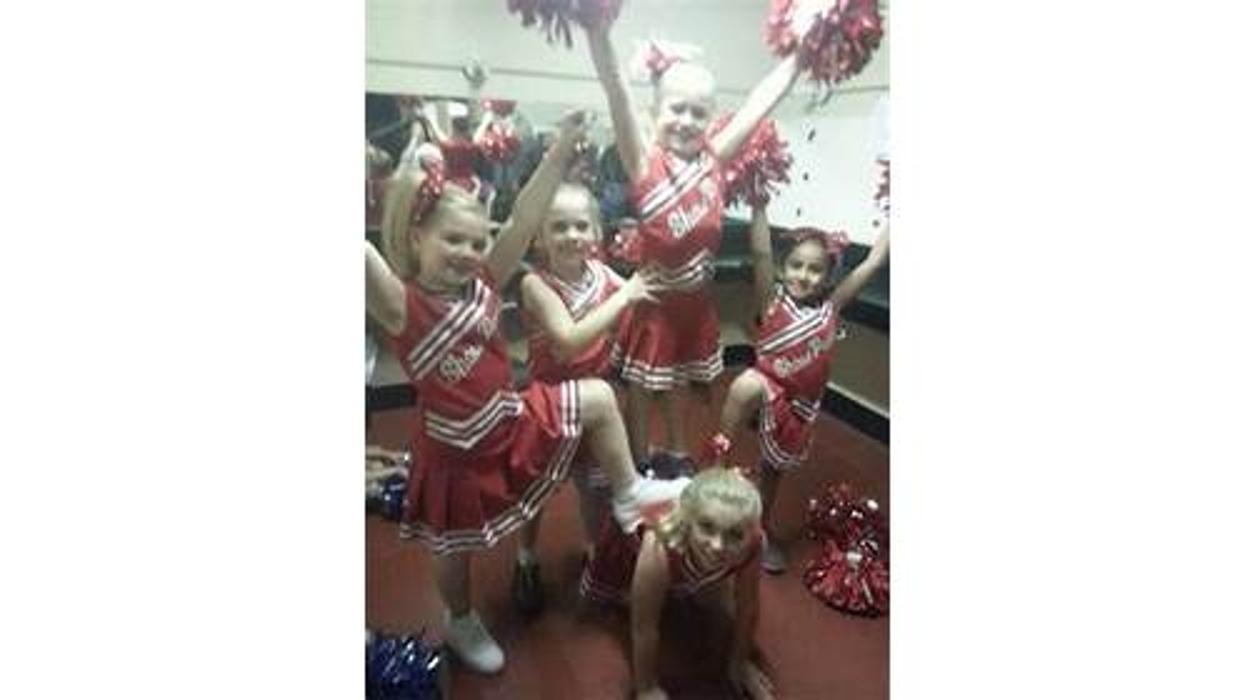 Show Poms Dance & Cheer Teams - Midland, TX