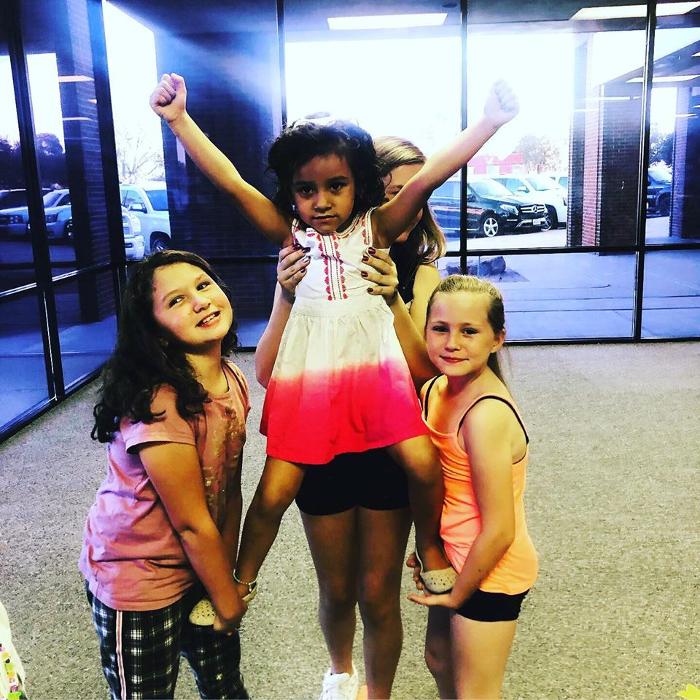 Show Poms Dance & Cheer Teams - Midland, TX