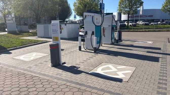 Shell Recharge Charging Station, Werner-von-Siemens-Ring in Magdeburg