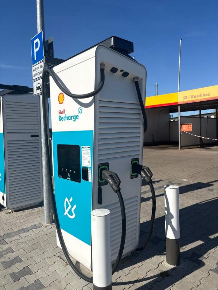Shell Recharge Charging Station, Werner-von-Siemens-Ring in Magdeburg