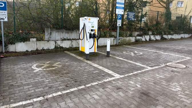 Shell Recharge Charging Station, Rudower Straße in Berlin