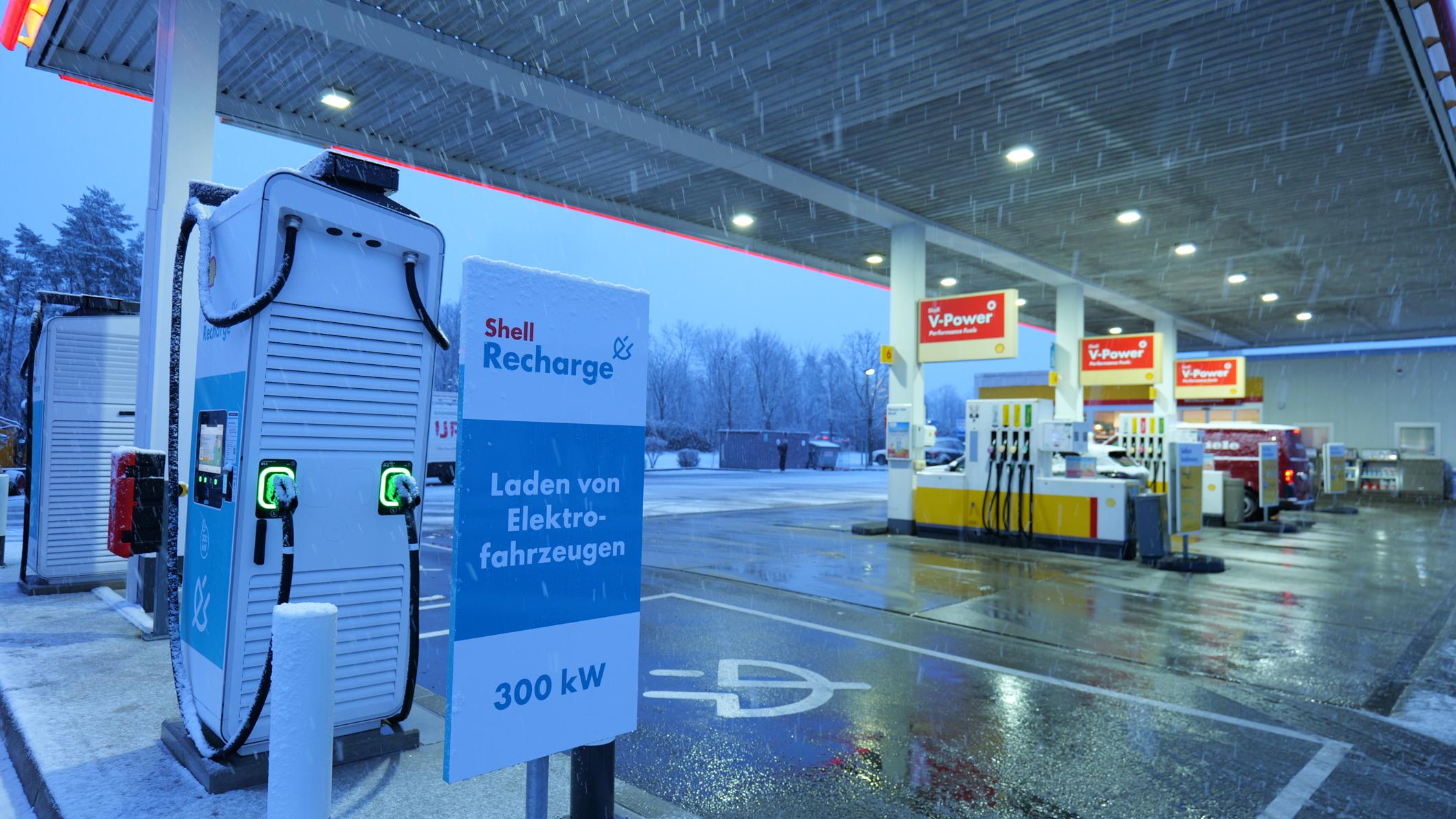 Shell Recharge Charging Station, Viktor-Frankl-Straße in Kaufering