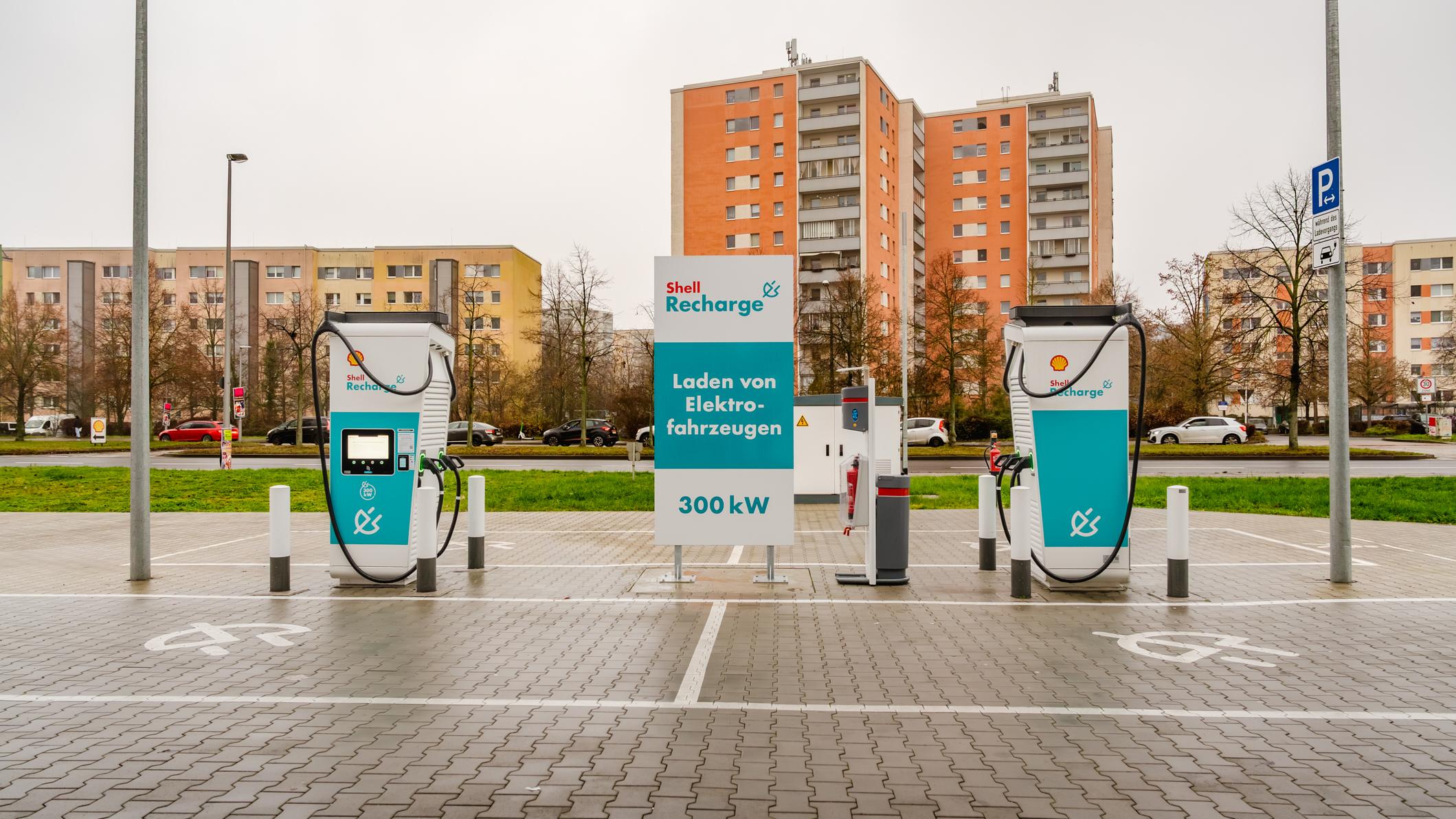 Shell Recharge Charging Station, Stendaler Straße in Berlin
