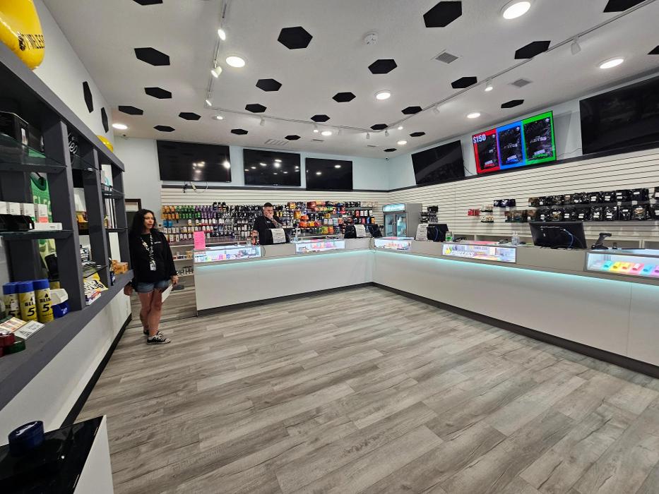Latitude Dispensary - Osage Beach, MO