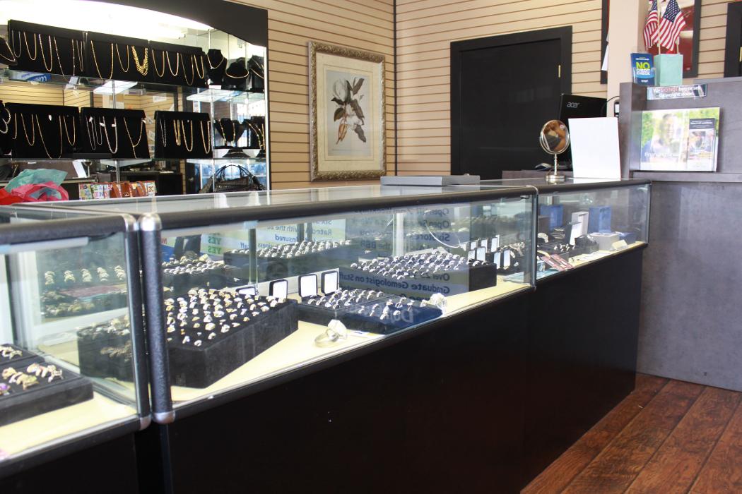 Gems N' Loans - Vista Image