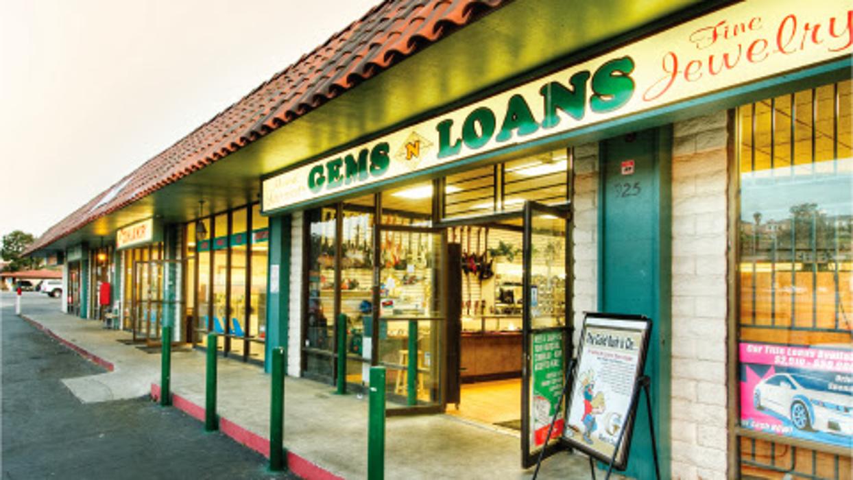 Gems N' Loans - Vista Logo