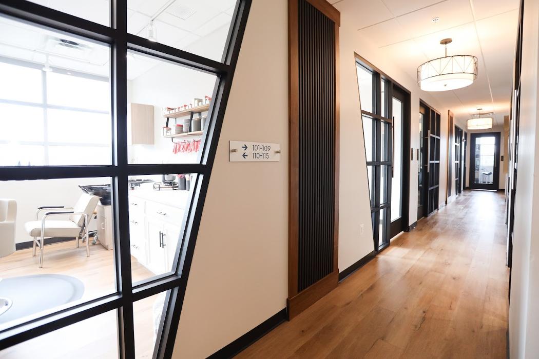 Blue Salon Suites Image