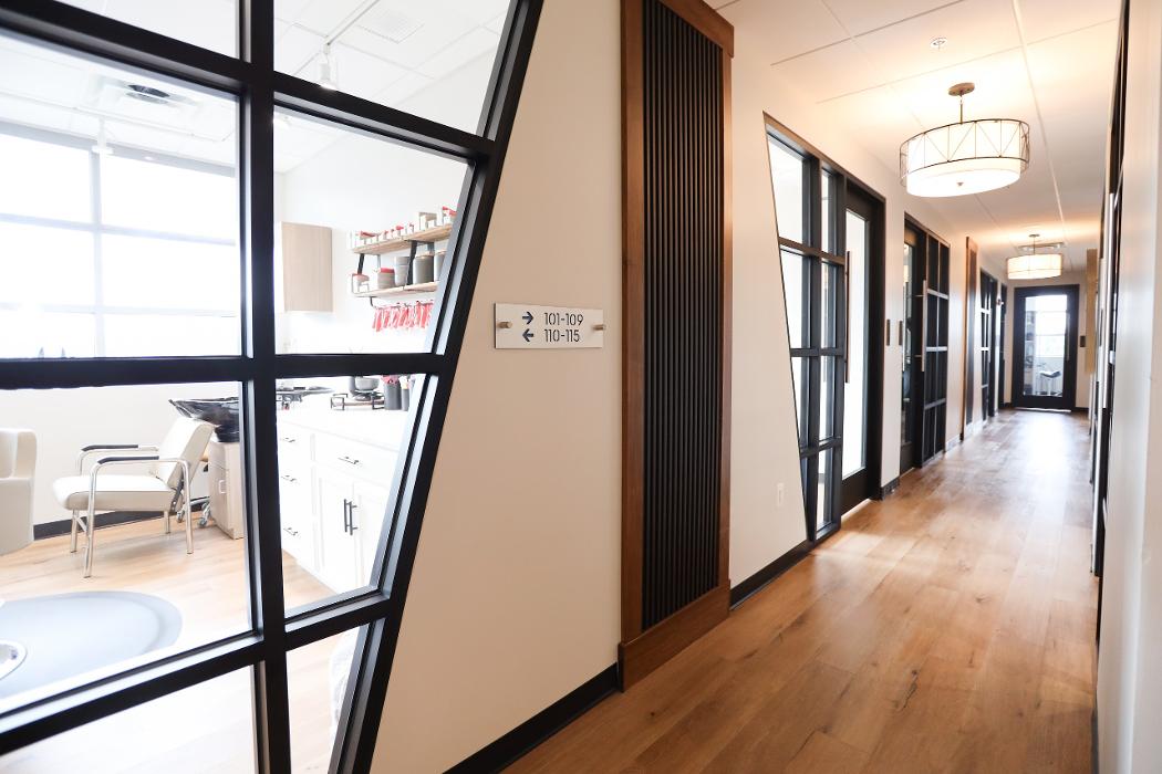 Blue Salon Suites Image