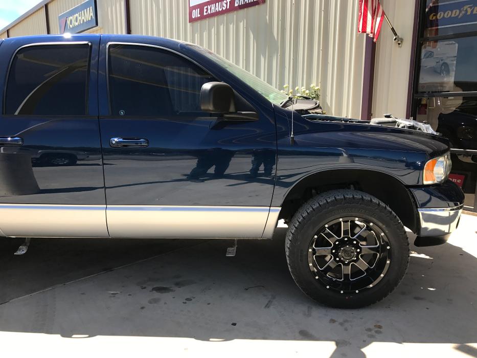 Rivera's Paint & Body Image