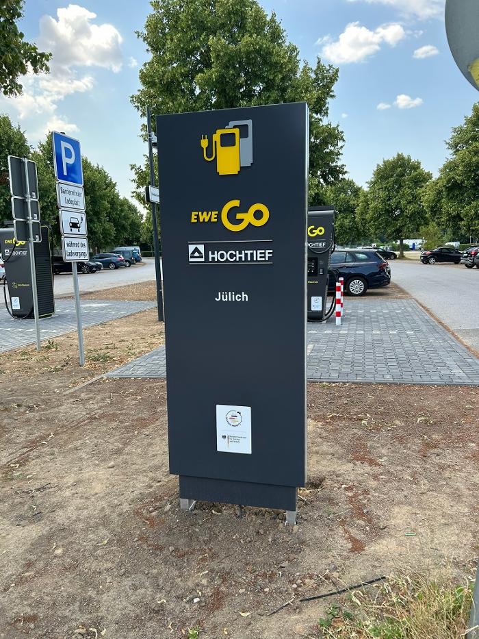 EWE Go HOCHTIEF Ladepartner-Ladestation, Rurauenstraße in Jülich