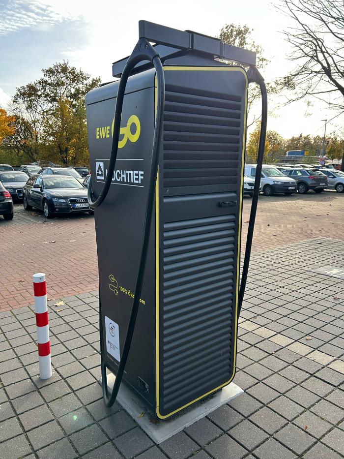 EWE Go HOCHTIEF Ladepartner-Ladestation, Plessestraße in Haselünne