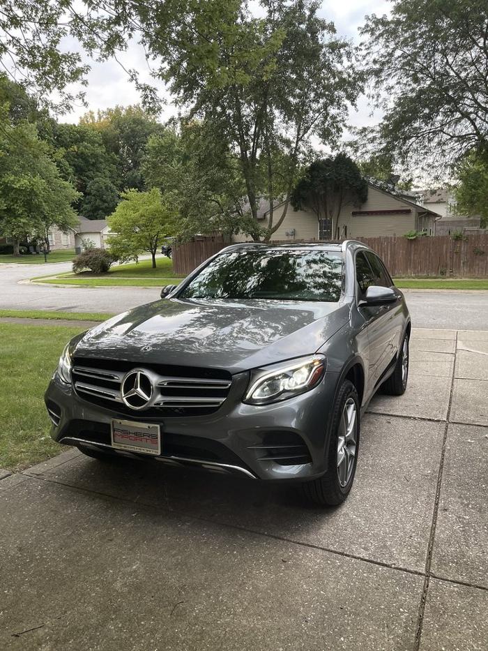 Fishers Imports Luxury Used Cars Logo