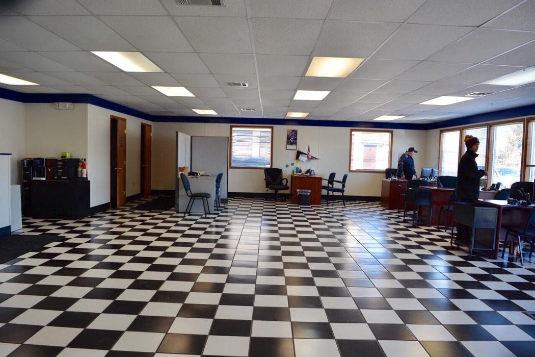 Hi Lo Auto Sales Image