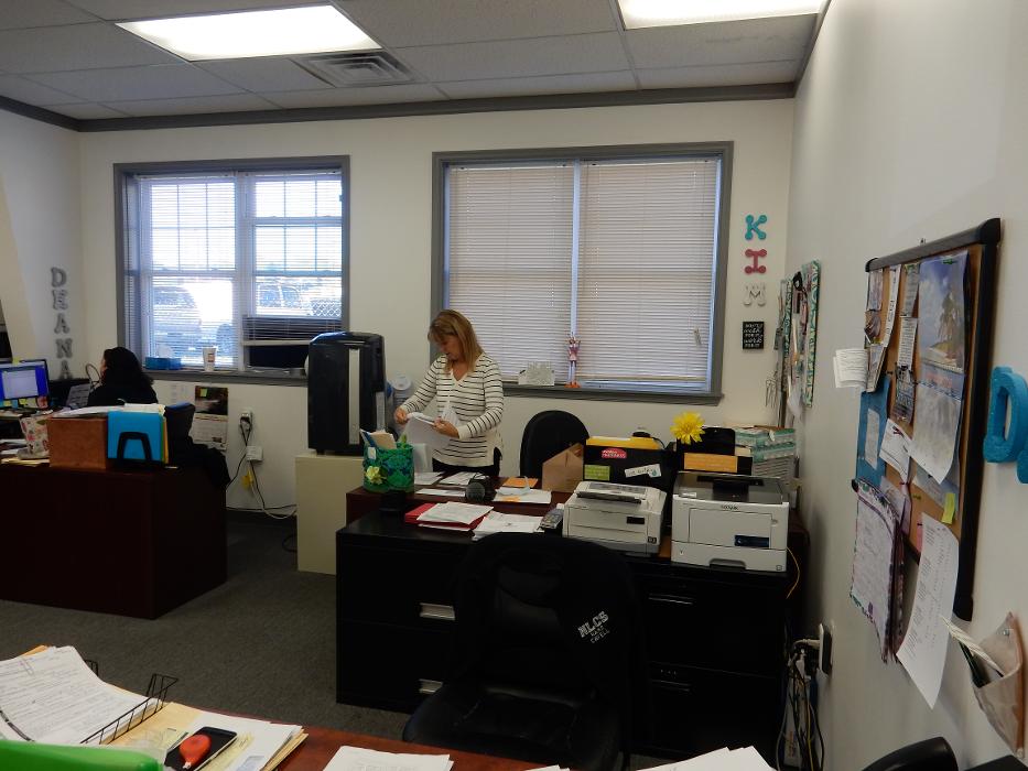 Hi Lo Auto Sales Image