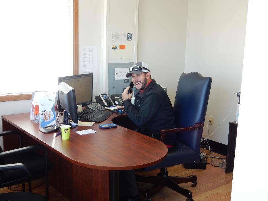 Hi Lo Auto Sales Image