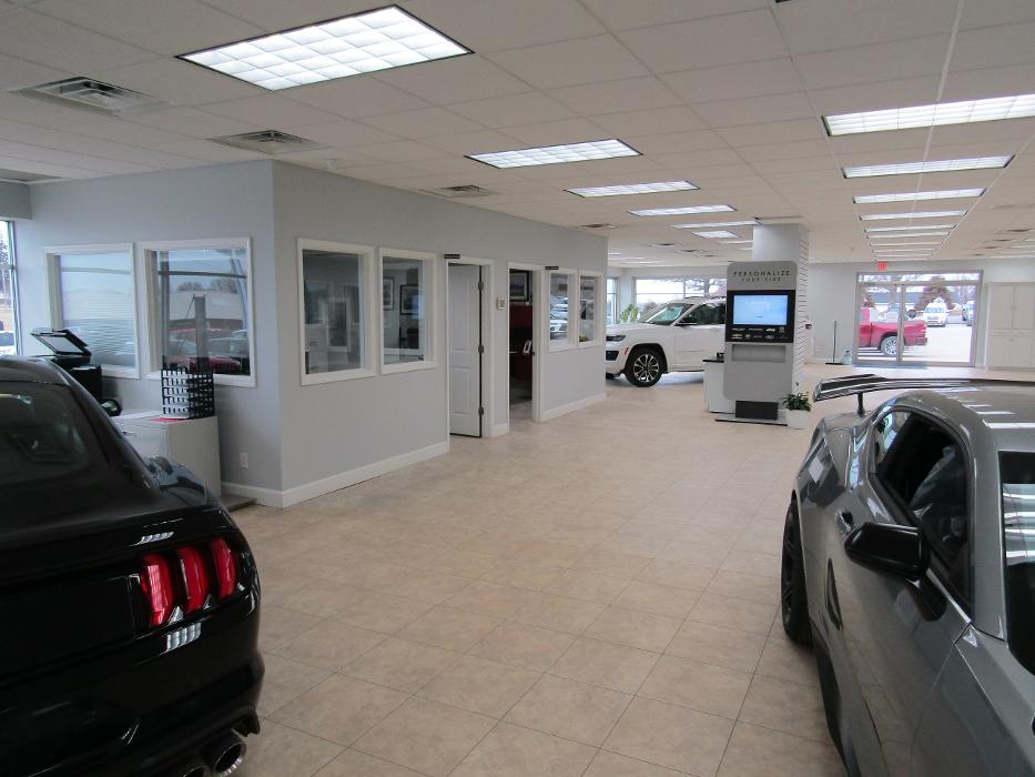 Pettijohn Auto Center Image