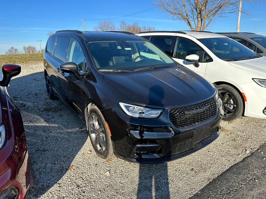 Pettijohn Auto Center Image