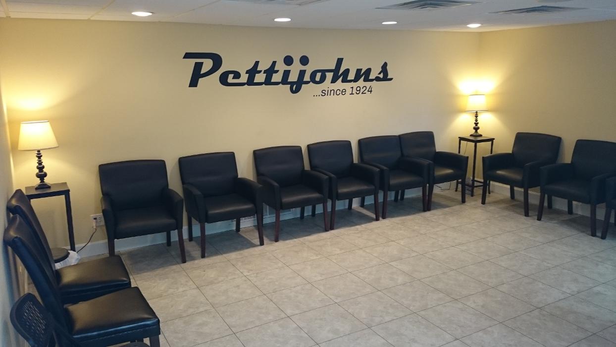 Pettijohn Auto Center Image