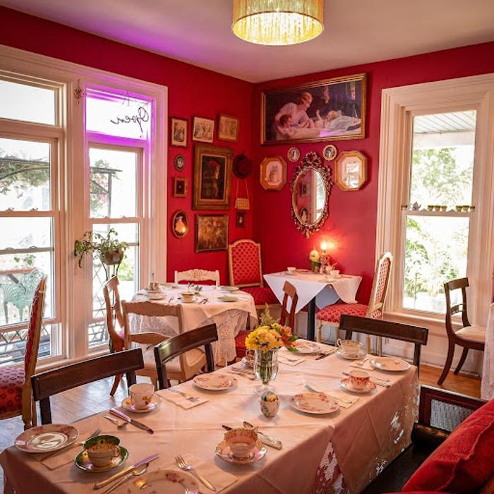 The Pink House Tea Room & Bnb - New Baltimore, MI