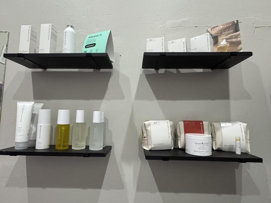 Royal Glow Beauty and Esthetics Spa - Youngstown, OH