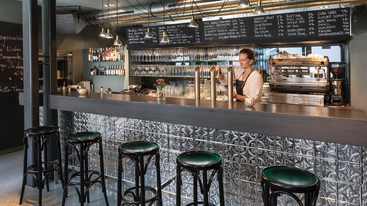 magazin: Bistro . Vinothek . Shop, Augustinergasse in Salzburg