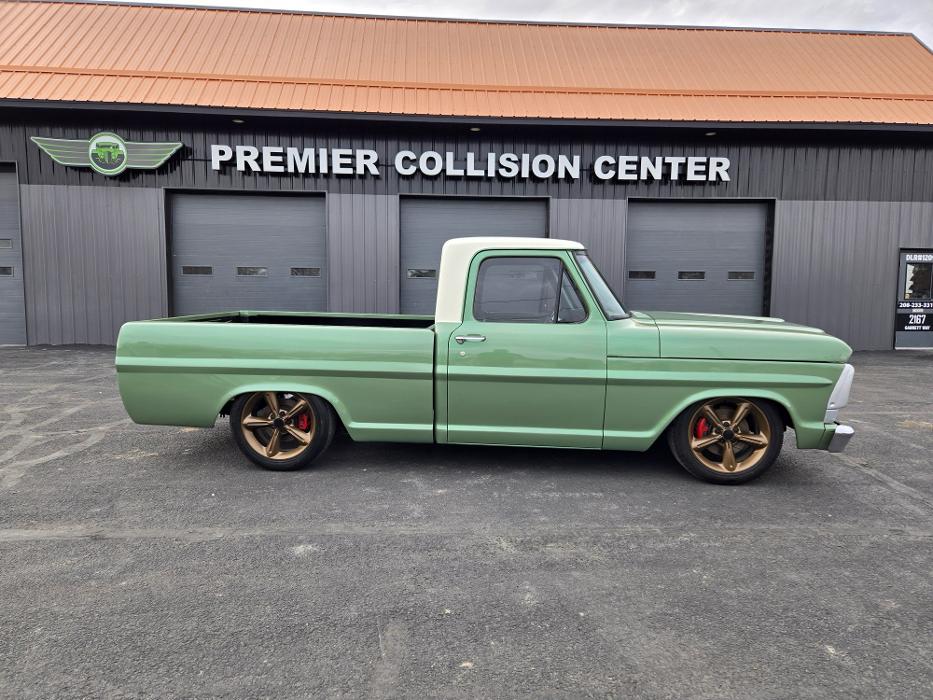 Premier Collision Center - Pocatello, ID
