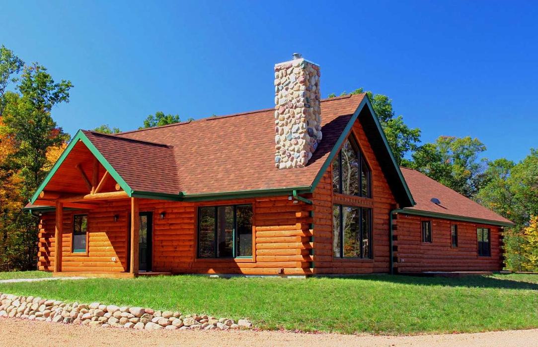 Woodcraft Homes Logo