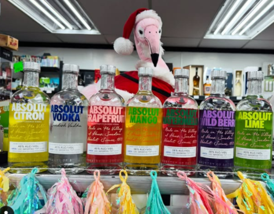 Flamingo Liquor Willowbend Logo