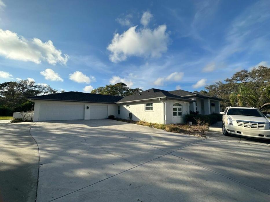 Magnum Roofing and Restoration Image