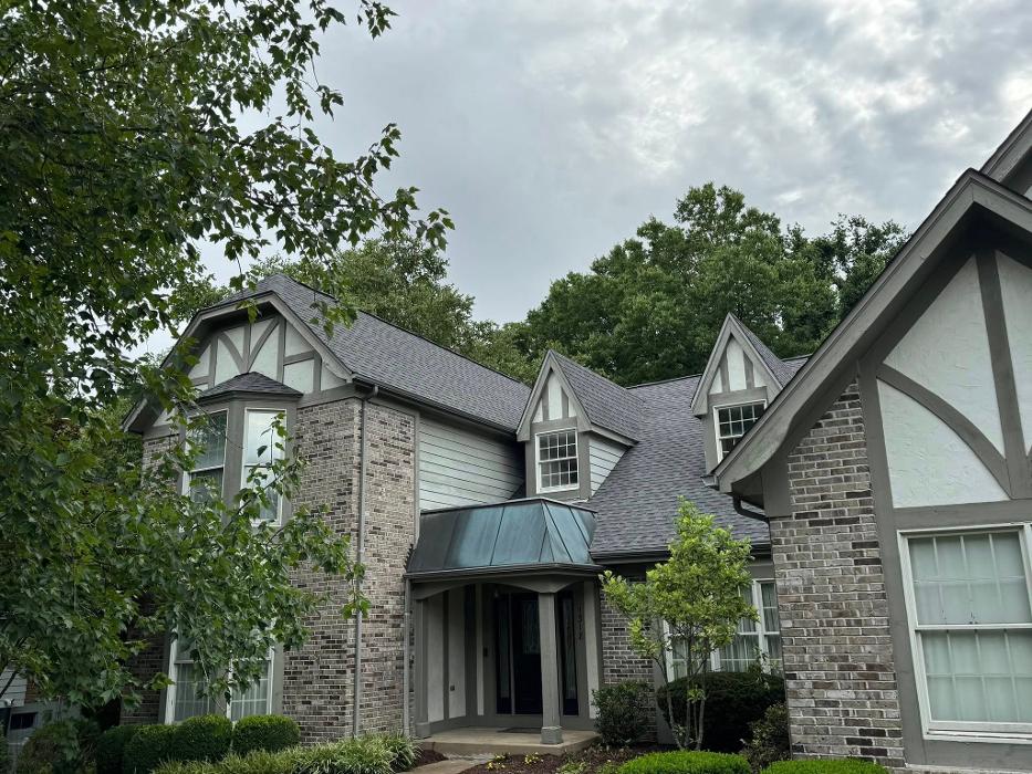 National Roofing &amp; Board Up Company Logo