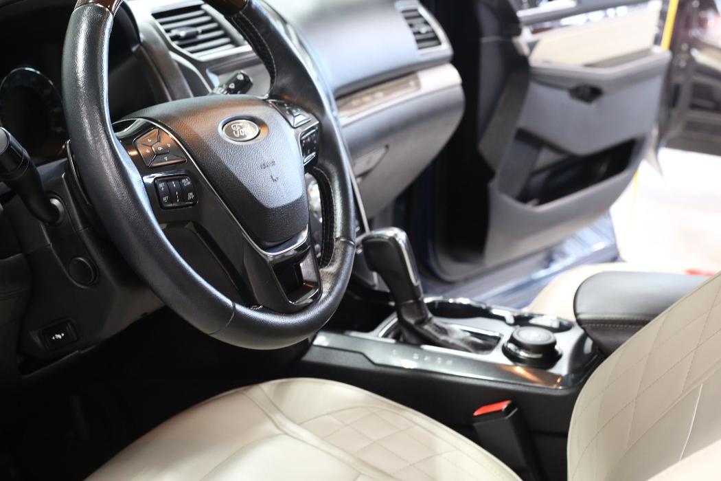 Fine Auto Detailing Image