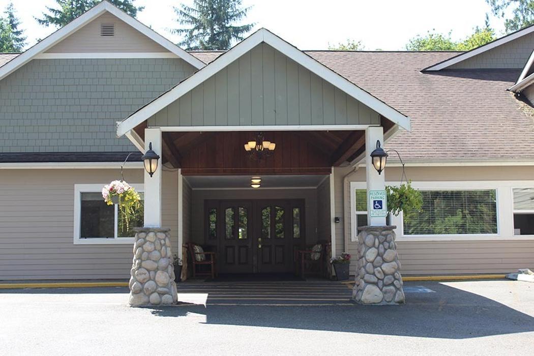Peters Creek Retirement & Assisted Living Image