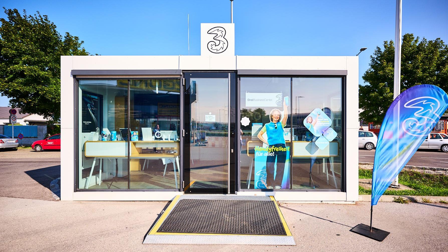 Drei Shop Neusiedl, Kurzes Hirschfeld in Neusiedl am See