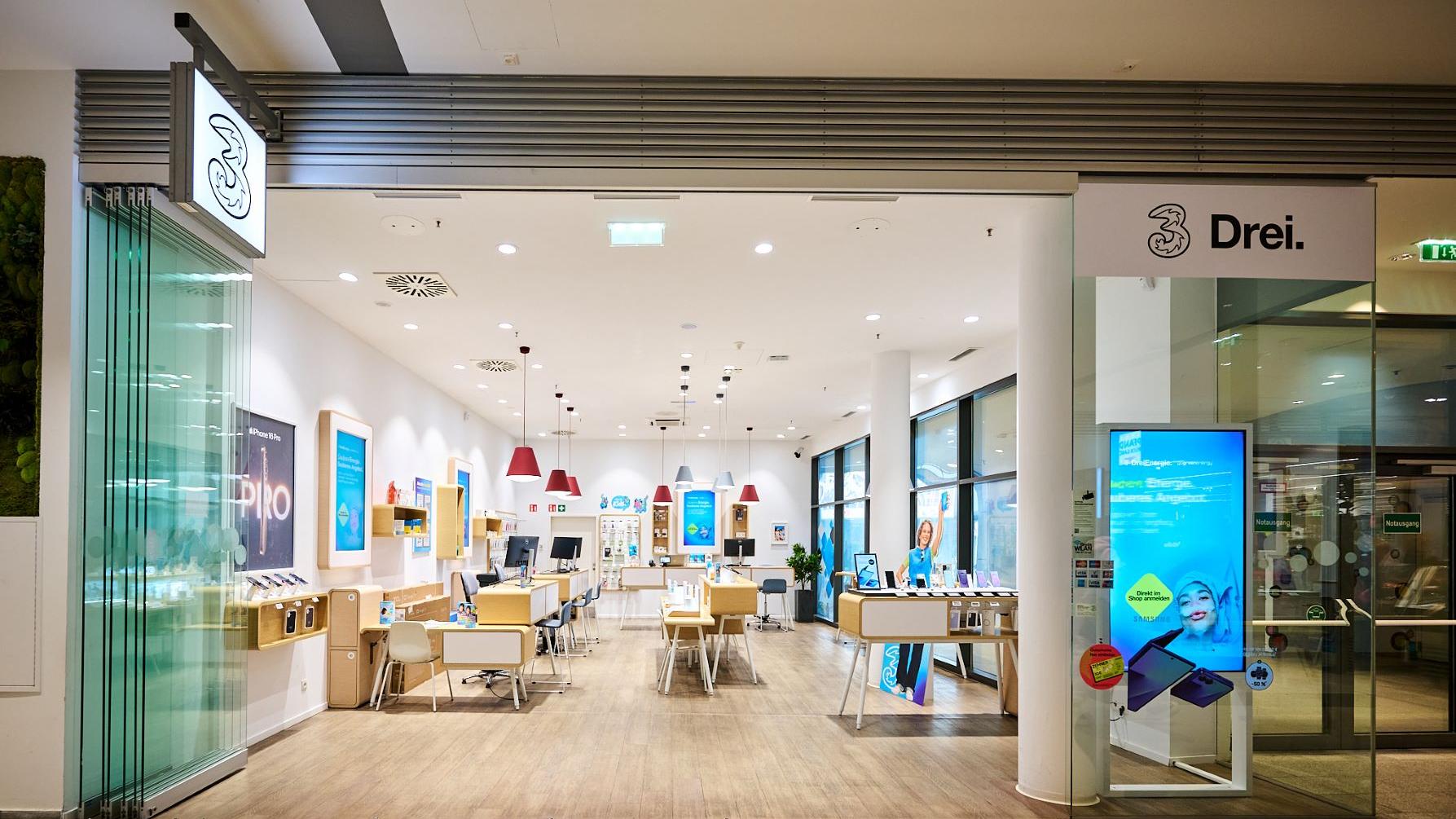 Drei Shop Salzburg Forum 1, Südtiroler Platz in Salzburg