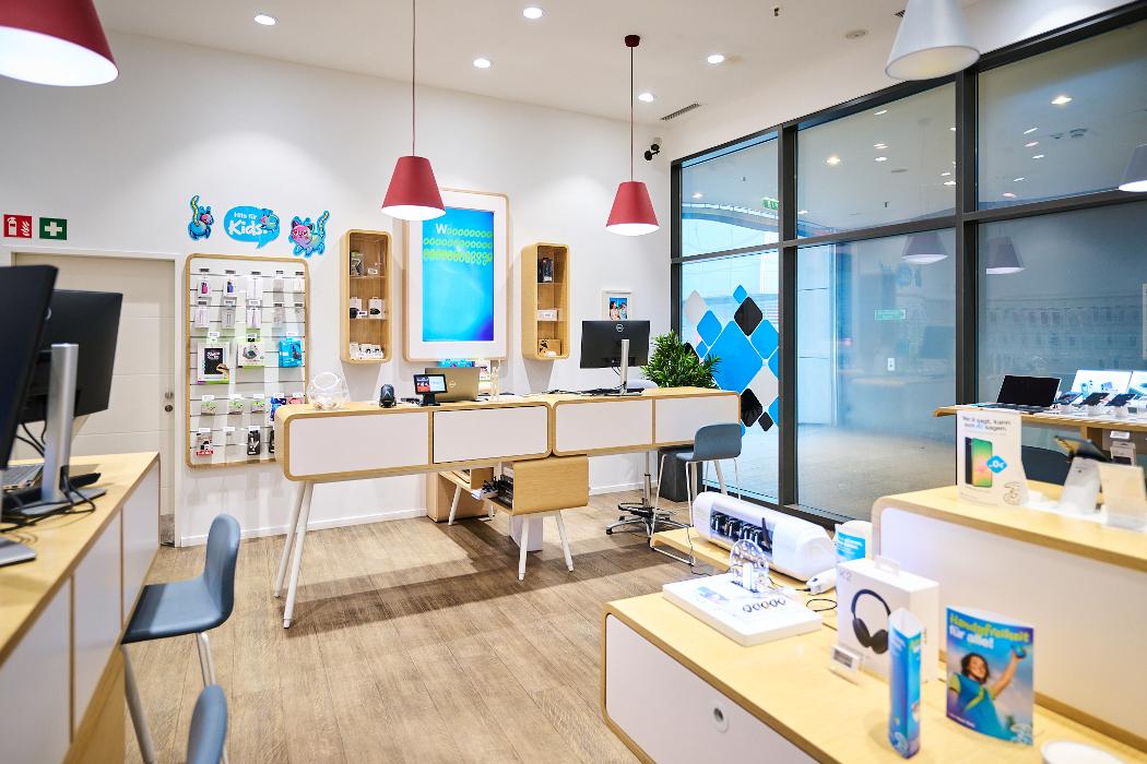 Drei Shop Salzburg Forum 1, Südtiroler Platz in Salzburg