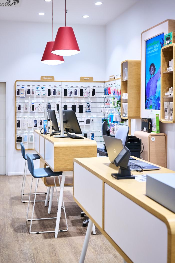 Drei Shop Linz Interspar, Industriezeile in Linz