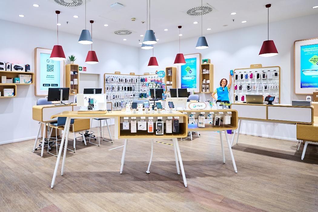 Drei Shop Linz Interspar, Industriezeile in Linz