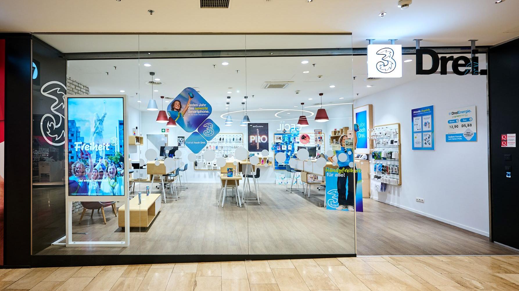 Drei Shop Völs Kaufhaus Cyta, Cytastraße in Völs