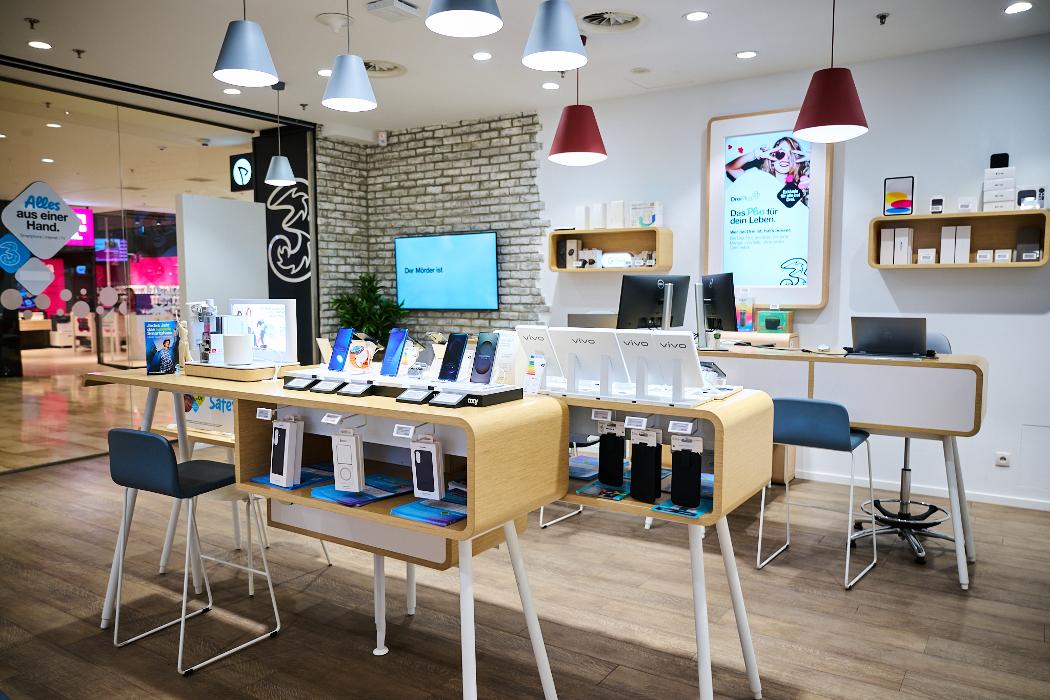 Drei Shop Völs Kaufhaus Cyta, Cytastraße in Völs