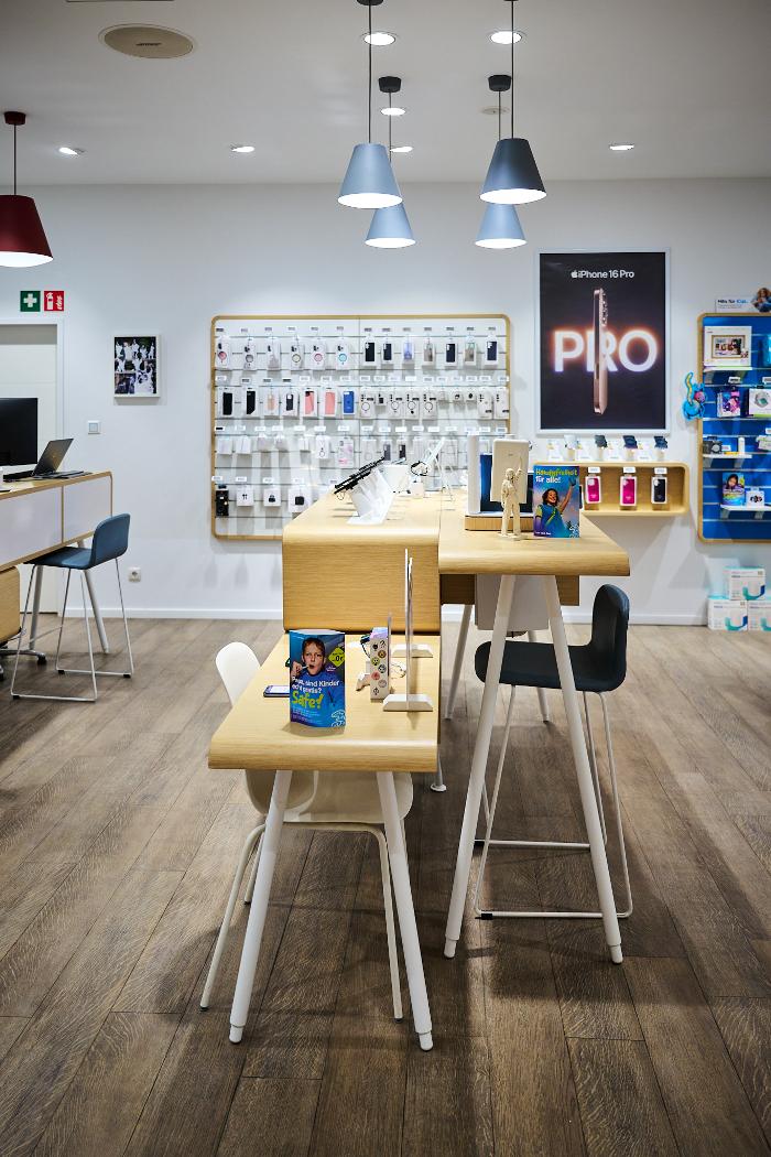 Drei Shop Völs Kaufhaus Cyta, Cytastraße in Völs