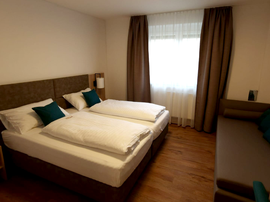 Gasthof Niggas Kranerwirt, Hauptstraße in Heuholz